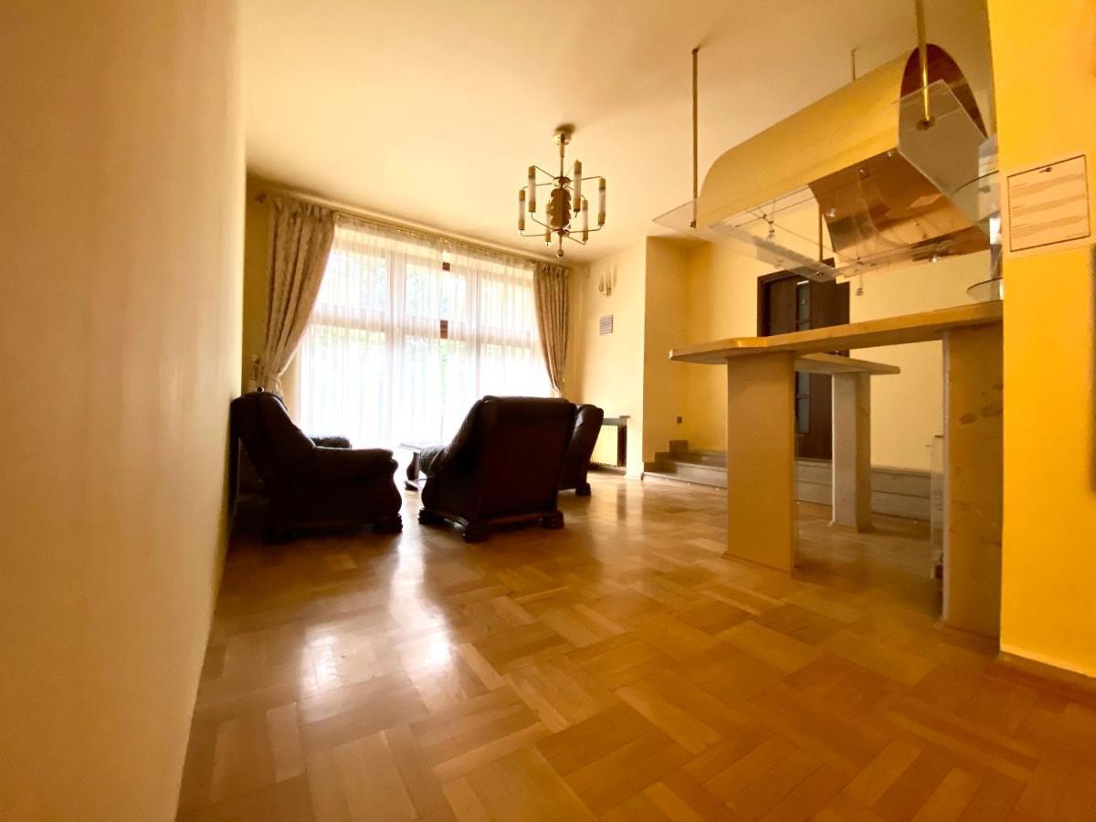 Pokoje Rezydencja Parysa Lublin Buitenkant foto