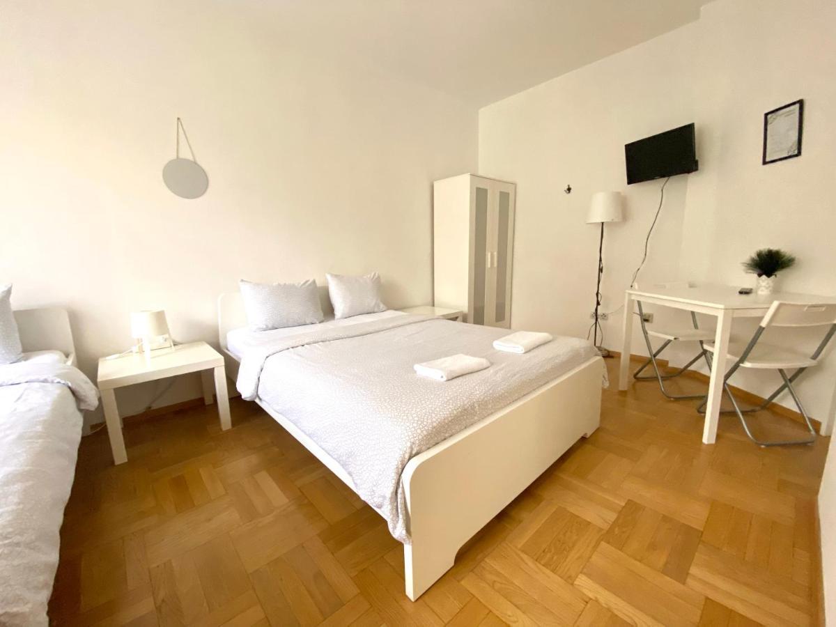 Pokoje Rezydencja Parysa Lublin Buitenkant foto
